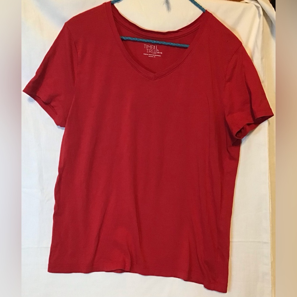 Time and Tru Women's Bold Red Short Sleeve Tee